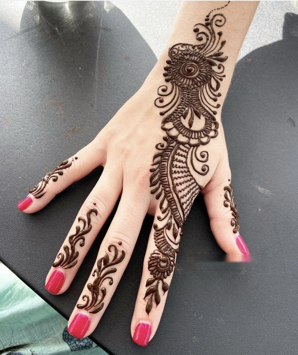 Simple henna design for parties and corporate events